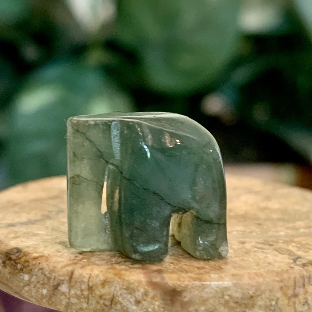 Vintage Green Burma Jade Elephant Hand Carved Miniature Stone Animal Figurine .5